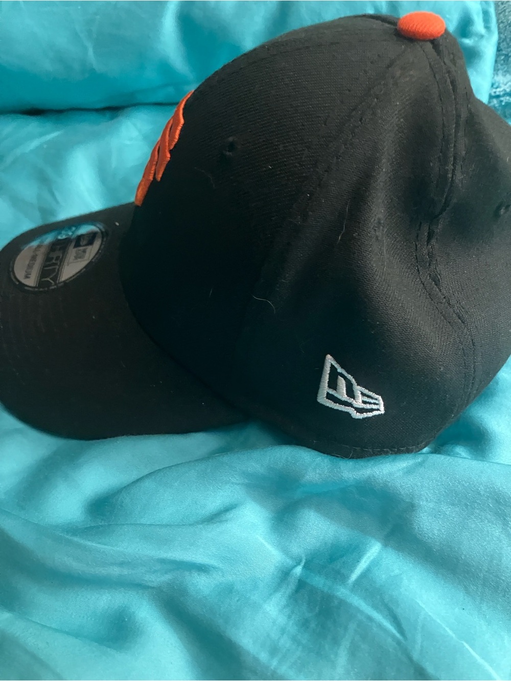 Nwt new  Era MLB San Francisco Giants Black Hat Orange Accents S/M fitted 7&1/4